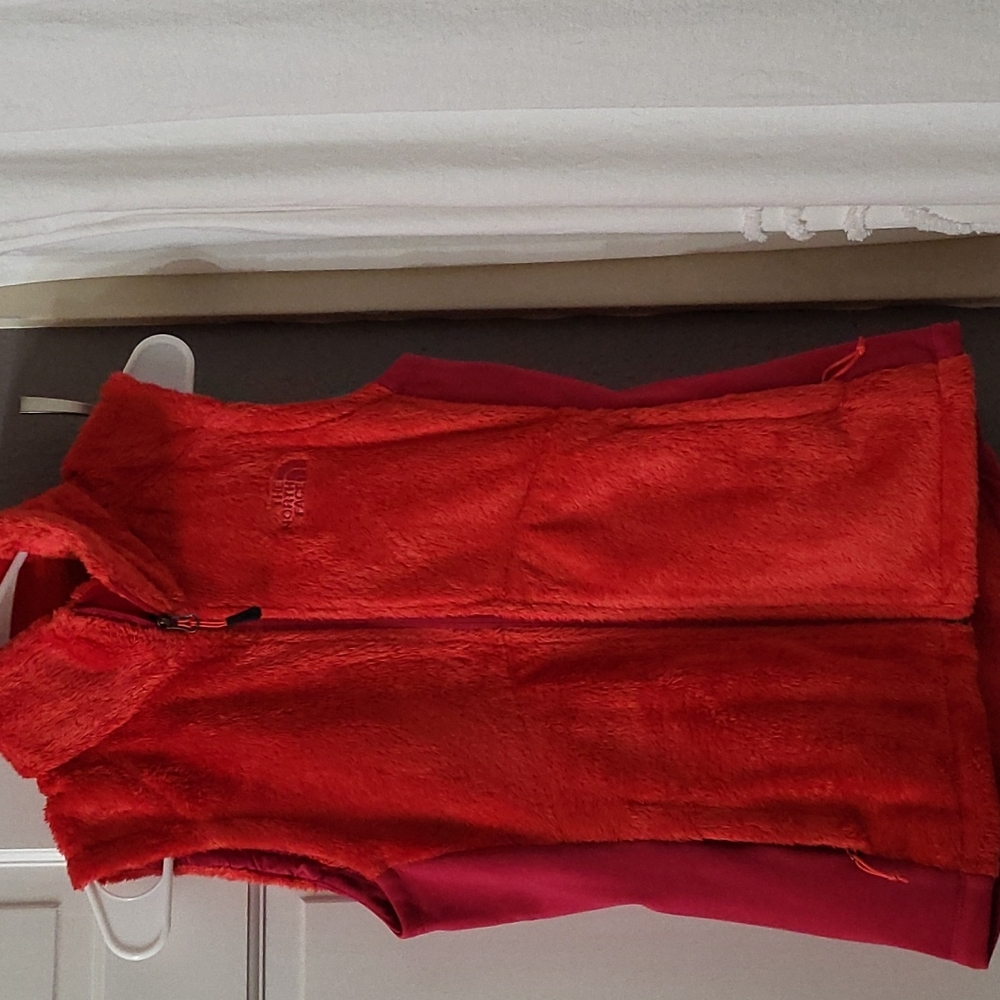North face coral zip up vest size small